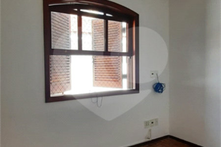 Sobrado à venda com 3 quartos, sendo 1 suíte, em Vila Firmiano Pinto, São Paulo, SP