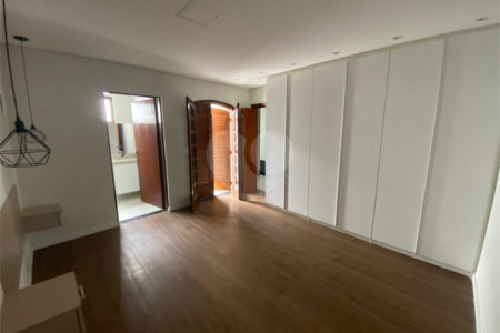 Casa à venda com 4 suítes em Vila Suissa, Mogi das Cruzes, SP