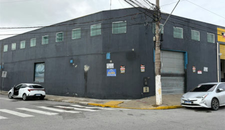 Salão Comercial para alugar em Vila das Acácias, Poá, SP
