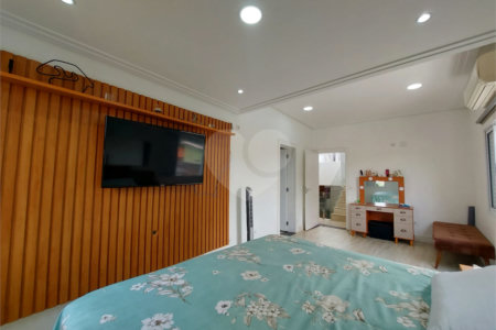 Casa à venda com 4 suítes em Lapa, São Paulo, SP