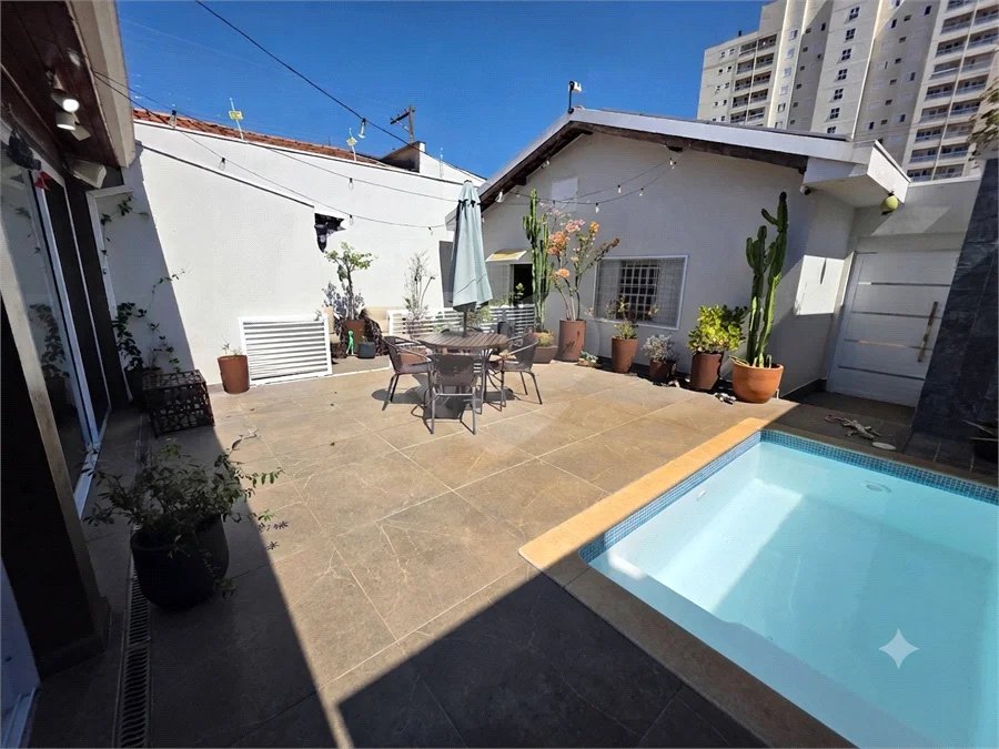 Casa térrea 3 dormitórios com piscina e área Gourmet à venda São Carlos