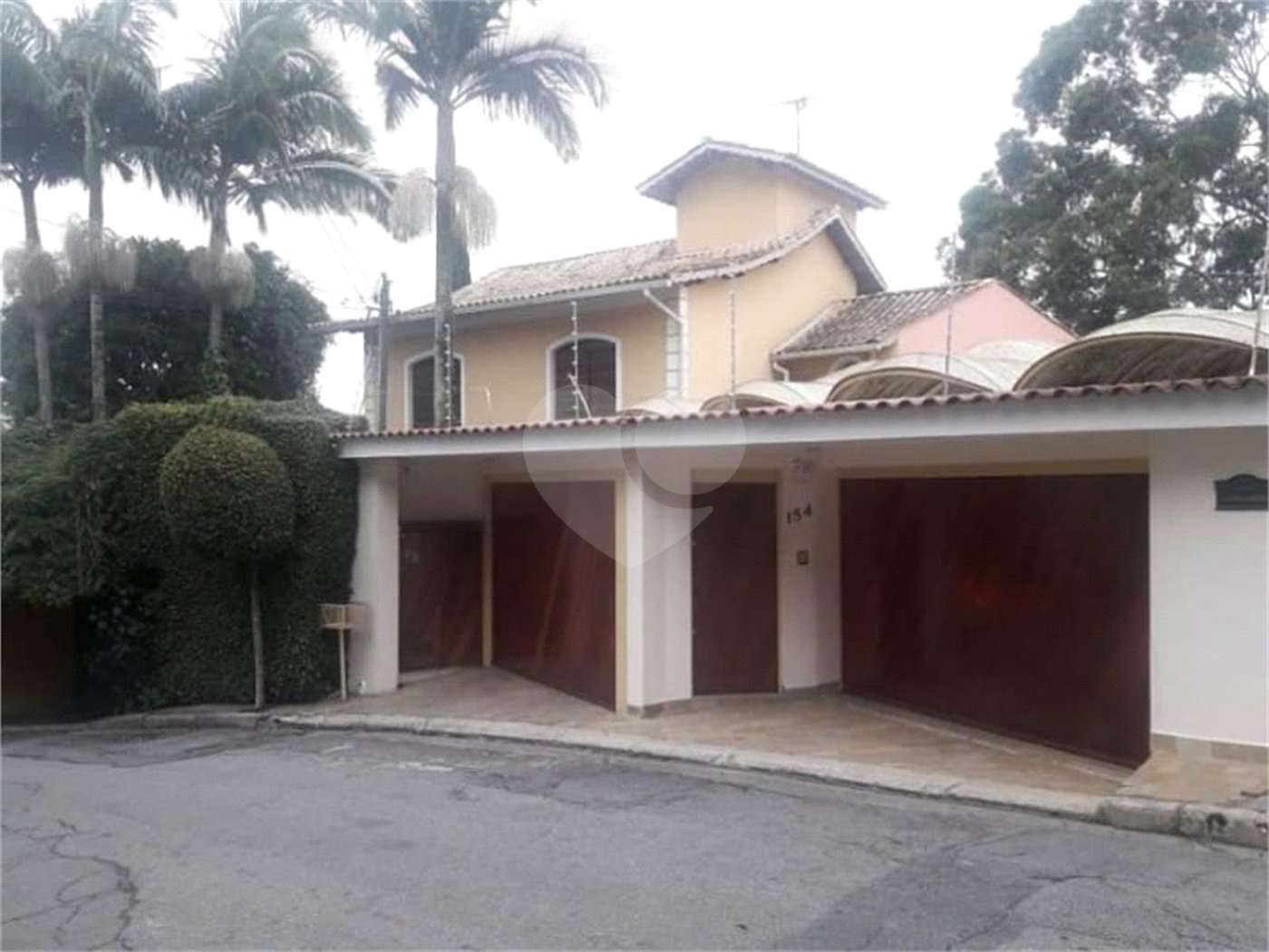 Sobrado à venda com 6 quartos, sendo 2 suítes, em Horto Florestal, São Paulo, SP