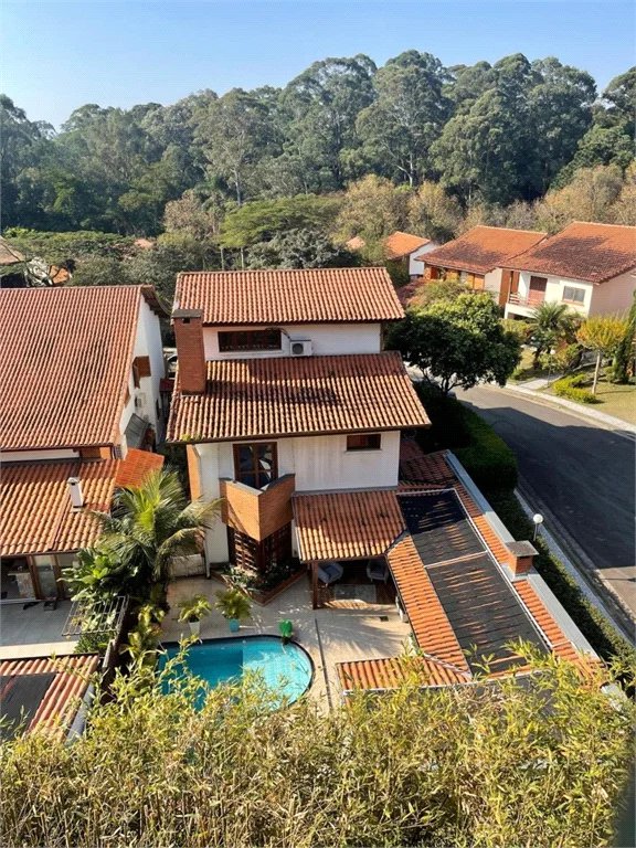 Casa à venda com 4 quartos, sendo 2 suítes, no condomínio Ype Branco 2, São Paulo - SP