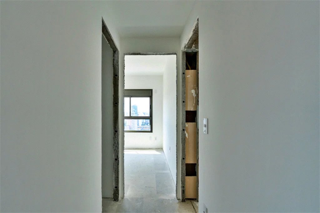 Apartamento à venda com 4 quartos, sendo 2 suítes,  em Jardim das Acácias, São Paulo, SP