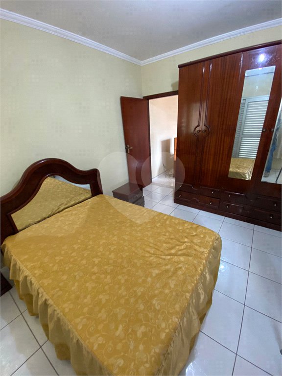 Sobrado à venda com 3 quartos, sendo 1 suíte, em Jardim dos Ipês, Suzano, SP
