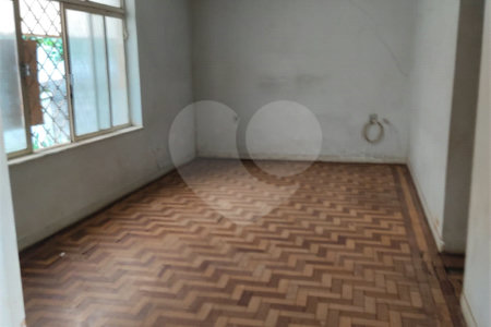 Casa à venda com 3 quartos no Centro, Araraquara, SP