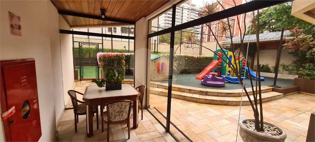 Apartamento à venda com 3 quartos, sendo 1 suíte,  em Indianópolis, São Paulo, SP