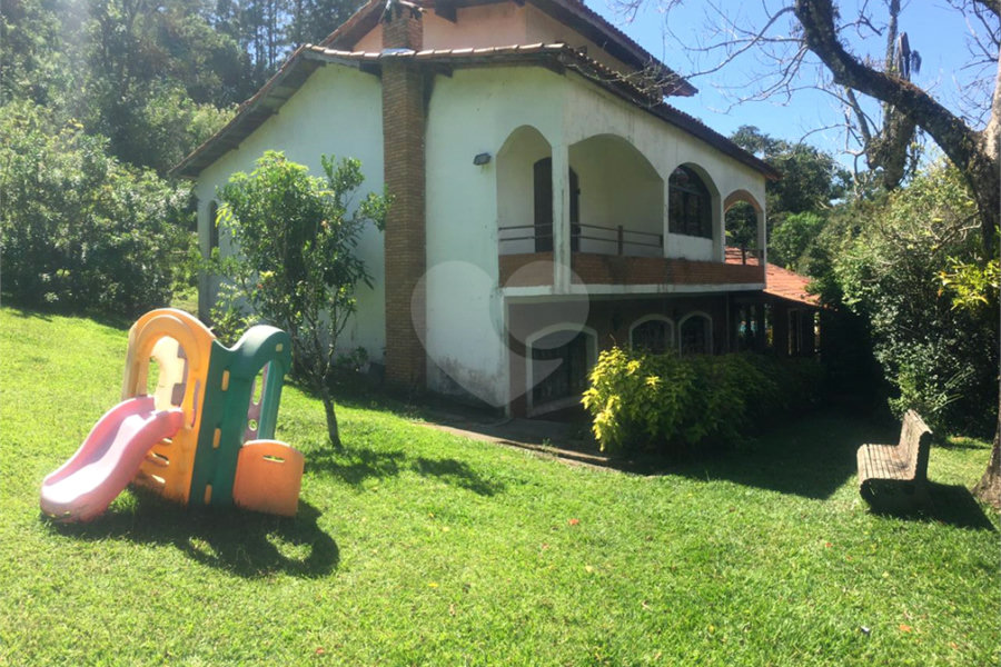 Sítio à venda com 9 quartos, sendo 4 suítes, em Remédios, Mairiporã, SP