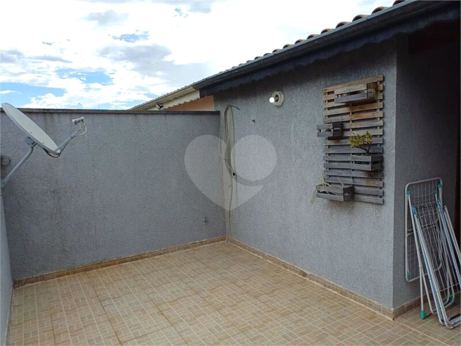 Casa à venda com 3 quartos, sendo 1 suíte, no condomínio Residencial Shekinah, São Paulo - SP