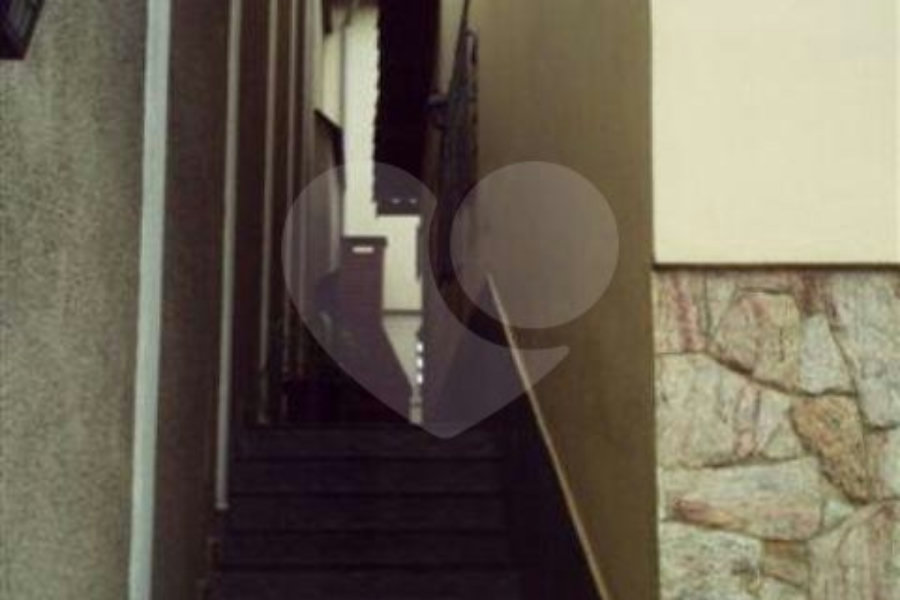 Sobrado à venda com 3 quartos, sendo 1 suíte, em Vila Nova Mazzei, São Paulo, SP