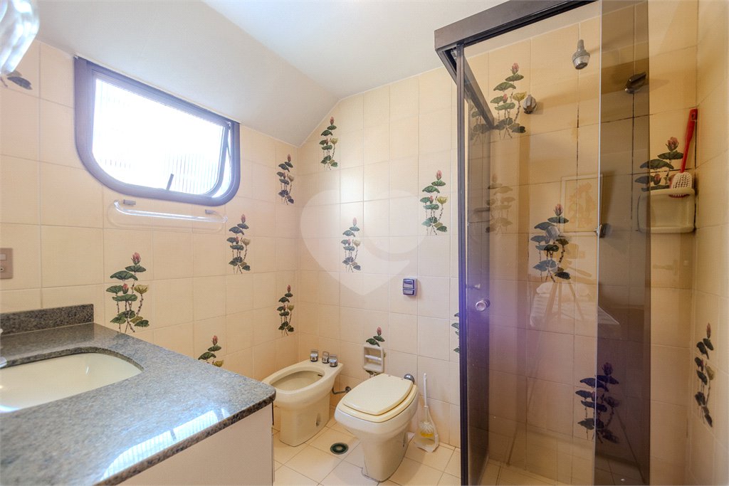 Apartamento à venda com 3 suítes em Moema, São Paulo, SP
