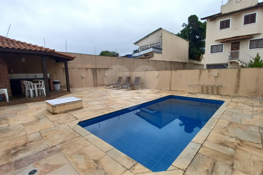 Casa à venda com 3 quartos, sendo 1 suíte, no condomínio Residencial Morada do Horto, São Paulo - SP