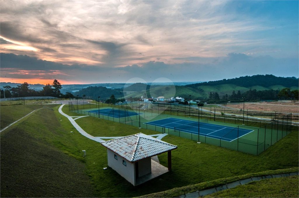 Terreno à venda com 1 suíte no condomínio Residencial Arboretum, Vinhedo - SP