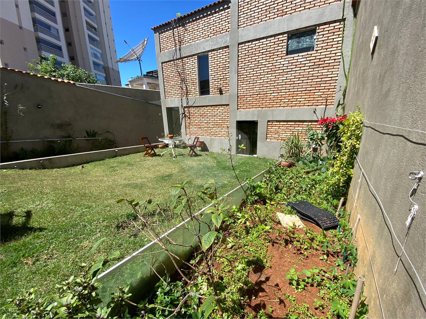 Sobrado à venda com 4 quartos, sendo 2 suítes, em Vila Maria Alta, São Paulo, SP