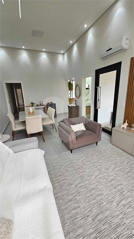 Casa à venda com 3 suítes no condomínio Mantova, Indaiatuba - SP