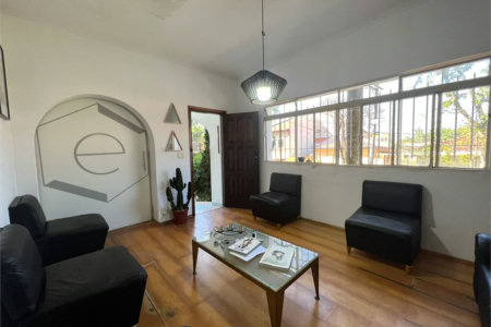 Casa à venda com 4 quartos, sendo 1 suíte, em Jardim Colombo, São Paulo, SP