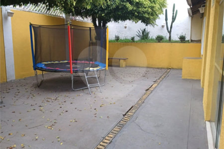Casa à venda com 3 quartos, sendo 1 suíte,  no condomínio Altos de Poa, Poá - SP