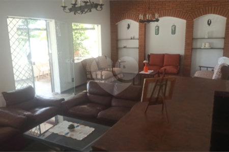 Casa à venda com 4 quartos, sendo 3 suítes, em Jardim Itaperi, Atibaia, SP