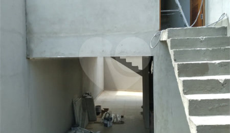 Sobrado à venda com 2 suítes em Tucuruvi, São Paulo, SP