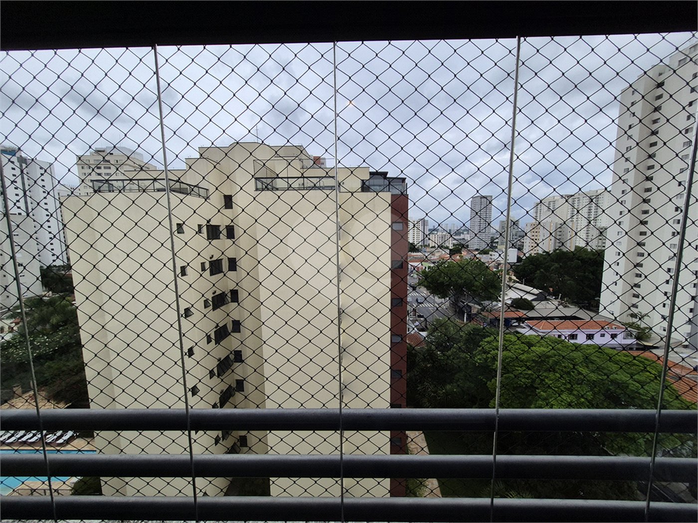 Cobertura à venda com 4 quartos, sendo 2 suítes, em Vila Hamburguesa, São Paulo, SP