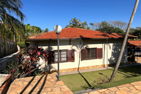 Casa à venda ou para alugar com 3 quartos, sendo 1 suíte, no condomínio Recanto Florido, Vinhedo - SP
