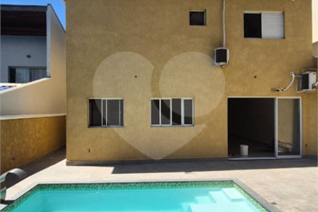 Casa à venda com 3 suítes no condomínio Residencial Villa Di Treviso, Vinhedo - SP