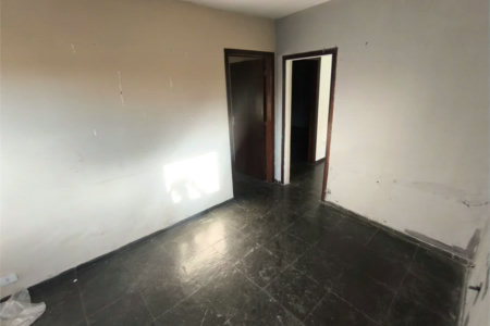 Casa à venda com 3 quartos em Jardim das Esmeraldas, São Paulo, SP