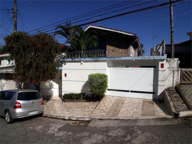 Sobrado à venda com 3 suítes em Horto Florestal, São Paulo, SP