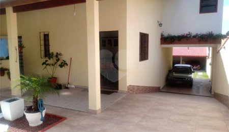 Casa à venda com 3 quartos, sendo 1 suíte,  em Gabriel Piza, São Roque, SP