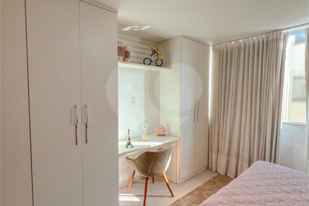 Casa à venda com 4 quartos, sendo 1 suíte, no condomínio Imperial Santa Cruz, Rio de Janeiro - RJ
