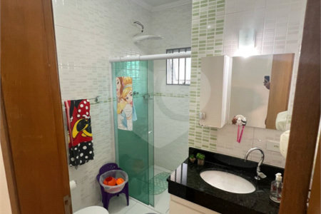 Sobrado à venda com 3 quartos, sendo 1 suíte, em Parque Vitória, São Paulo, SP