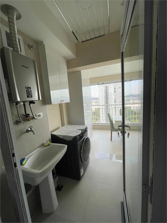 Apartamento à venda com 2 quartos, sendo 1 suíte, em Vila Anastácio, São Paulo, SP