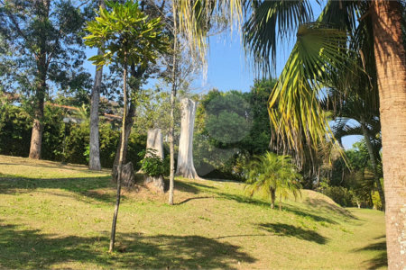 Casa à venda com 4 quartos, sendo 2 suítes, no condomínio Vila Panamericana, São Paulo - SP