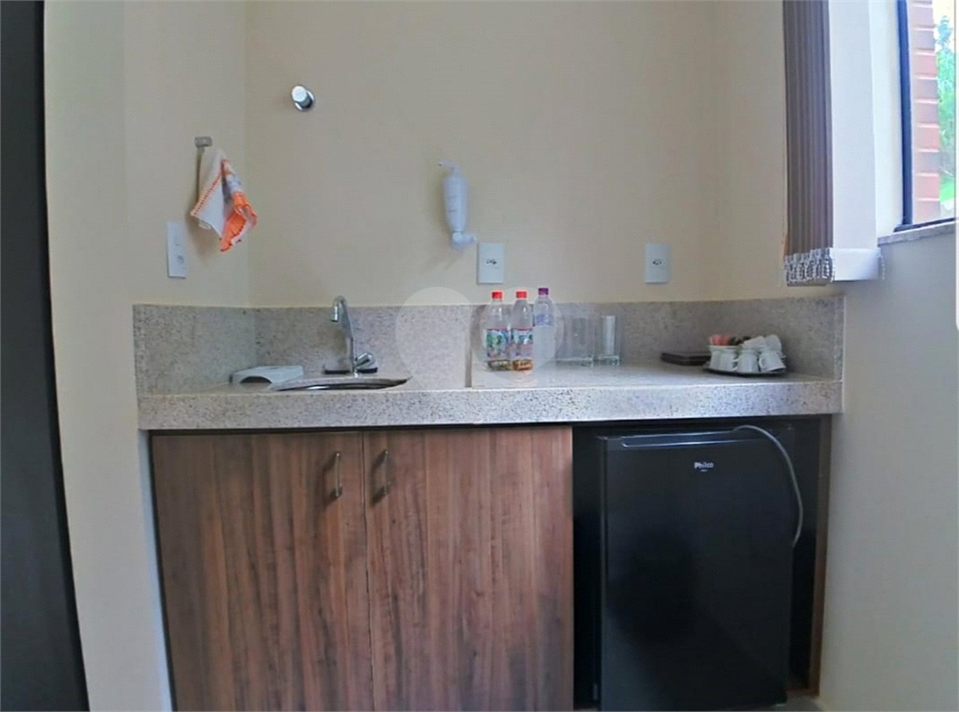 Casa à venda com 3 quartos, sendo 1 suíte, no condomínio Estância Marambaia, Vinhedo - SP