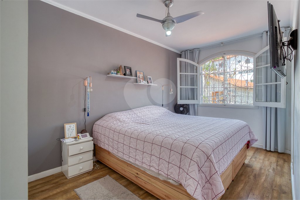 Sobrado à venda com 4 quartos, sendo 1 suíte, em Chácara Flora, São Paulo, SP