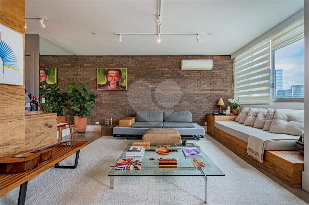 Apartamento à venda com 2 suítes em Jardim Europa, São Paulo, SP