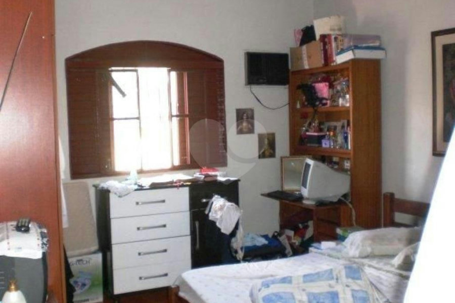 Sobrado à venda com 3 quartos em Jardim Peri, São Paulo, SP