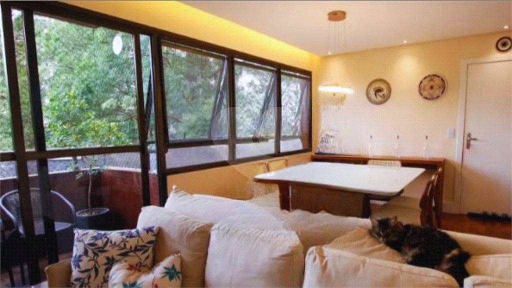 Apartamento à venda com 2 suítes em Jardim Londrina, São Paulo, SP