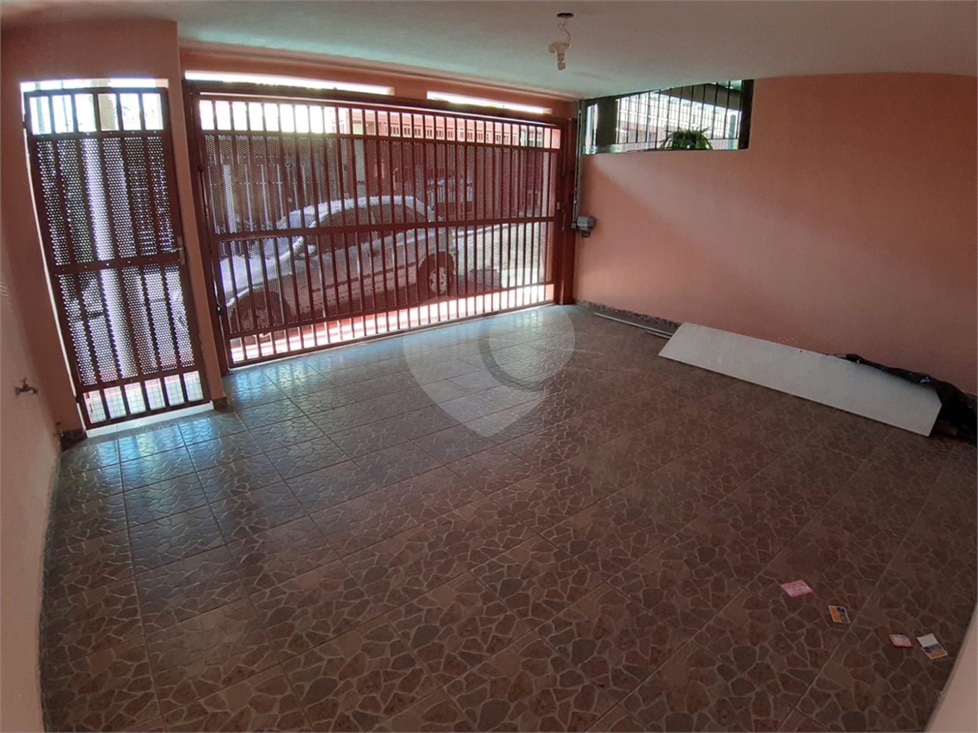 Sobrado à venda com 3 quartos, sendo 1 suíte, em Tremembé, São Paulo, SP