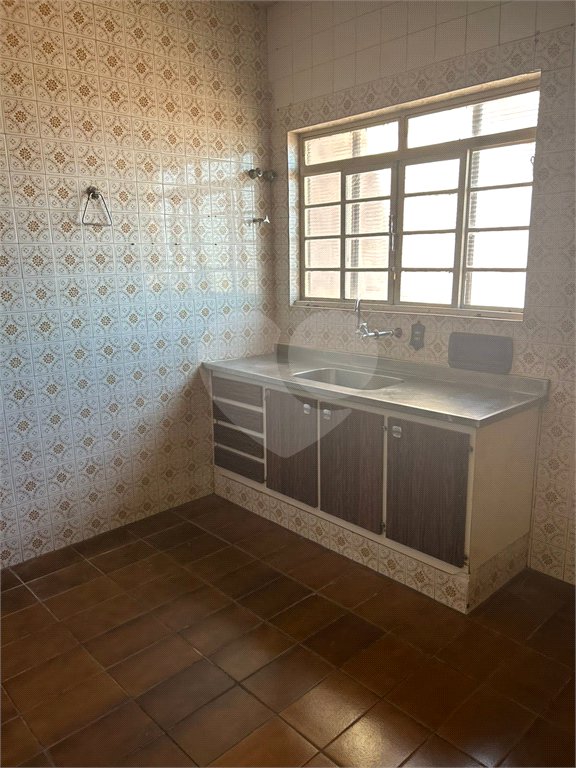 Casa para alugar com 6 quartos, sendo 3 suítes, no Centro, São Manuel, SP