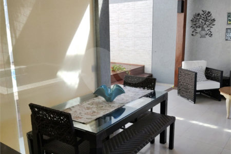 Casa à venda com 3 quartos, sendo 1 suíte,  no condomínio Residencial Jardim das Palmeiras, Vinhedo - SP
