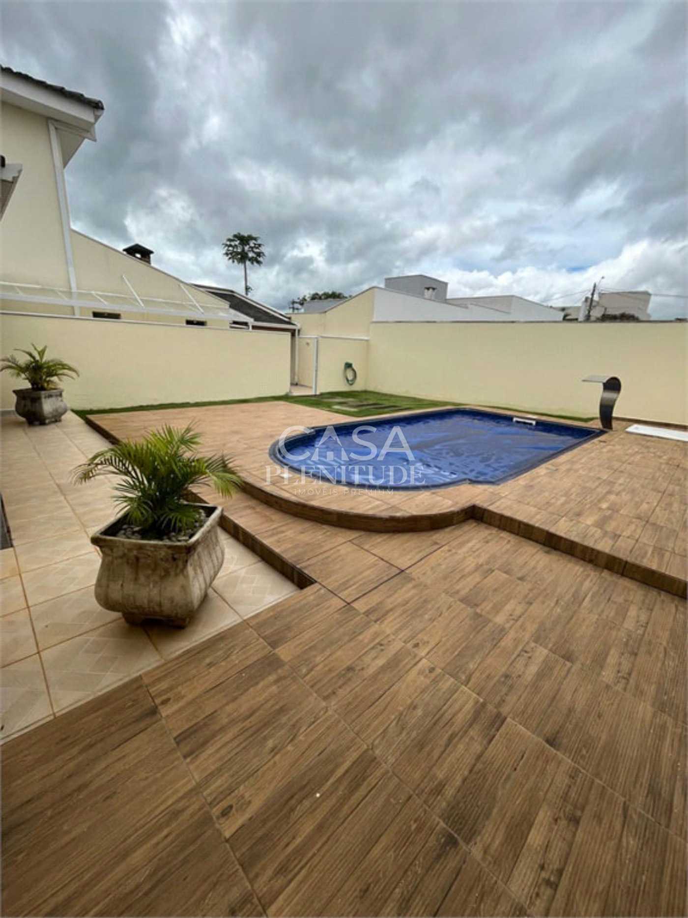 Casa em condomínio à venda com 3 quartos, sendo 1 suíte, no Centro, Araçoiaba da Serra, SP