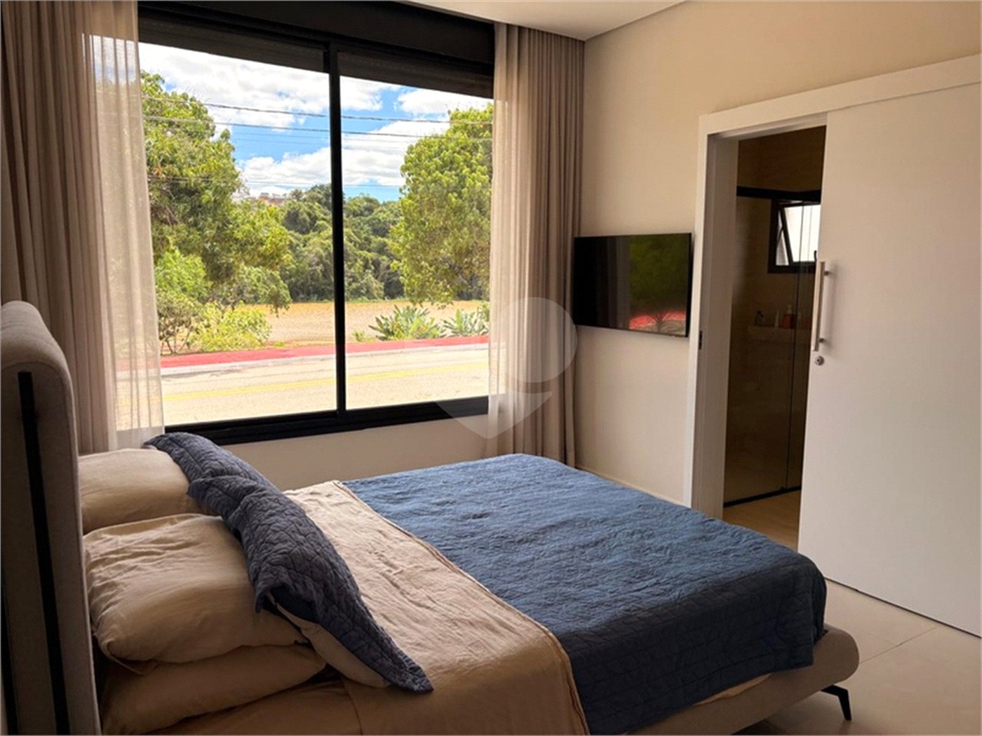 Casa à venda com 3 suítes no condomínio Helena Maria, Sorocaba - SP