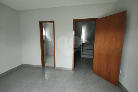 Casa Térrea à venda com 3 suítes em Jardim do Lago, Atibaia, SP