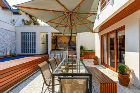 Casa à venda ou para alugar com 4 suítes em Morumbi, São Paulo, SP