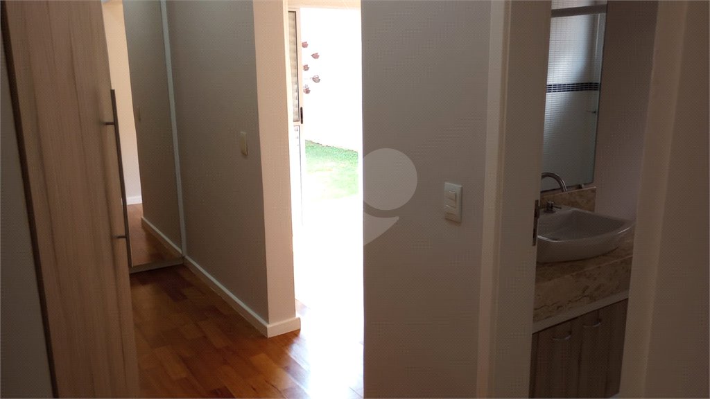 Casa à venda com 3 suítes no condomínio Picollo, Louveira - SP