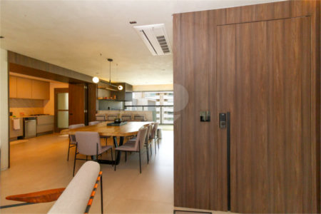 Apartamento à venda com 3 quartos, sendo 1 suíte, em Vila Mariana, São Paulo, SP