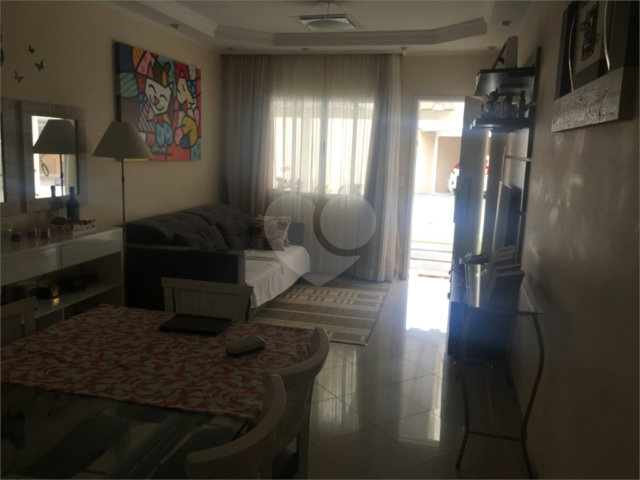 Casa à venda com 3 quartos, sendo 1 suíte,  no condomínio Cond Res Paineiras, São Paulo - SP