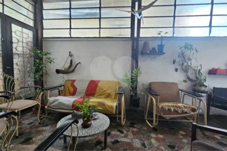 Sobrado à venda ou para alugar com 5 quartos, sendo 3 suítes, em Pacaembu, São Paulo, SP