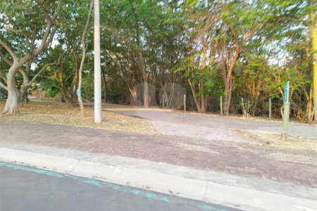 Terreno à venda no condomínio Lagos D Icarai, Salto - SP